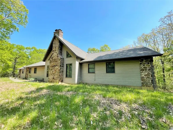 17200 Maries Rd #318, Belle, MO 65013