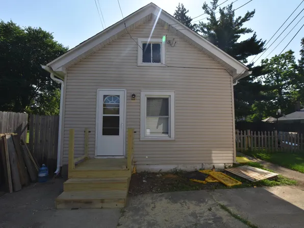 409 Beach St, Aurora, IL 60505