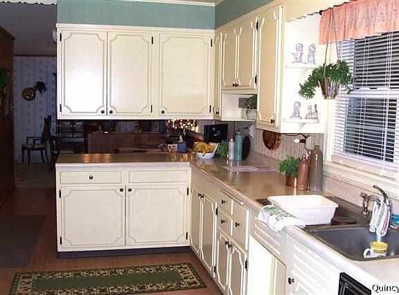 Home for Sale in Quincy, IL $169,000