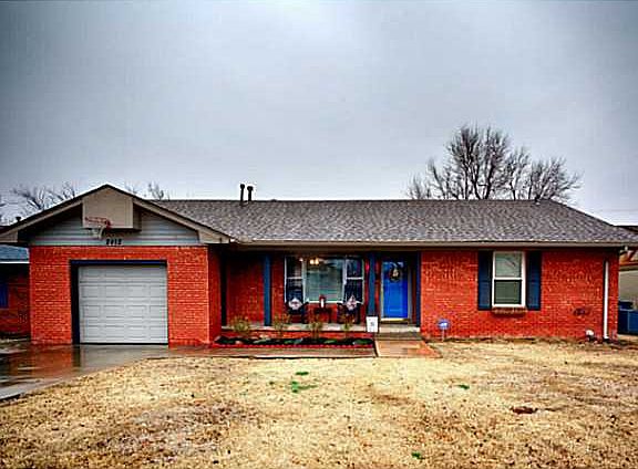 2nd image of 2412 Huntleigh Dr