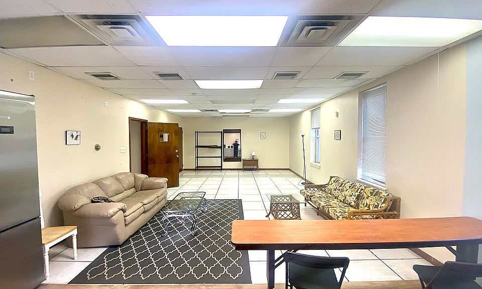 1st image of 3300 Hudson Ave #2R