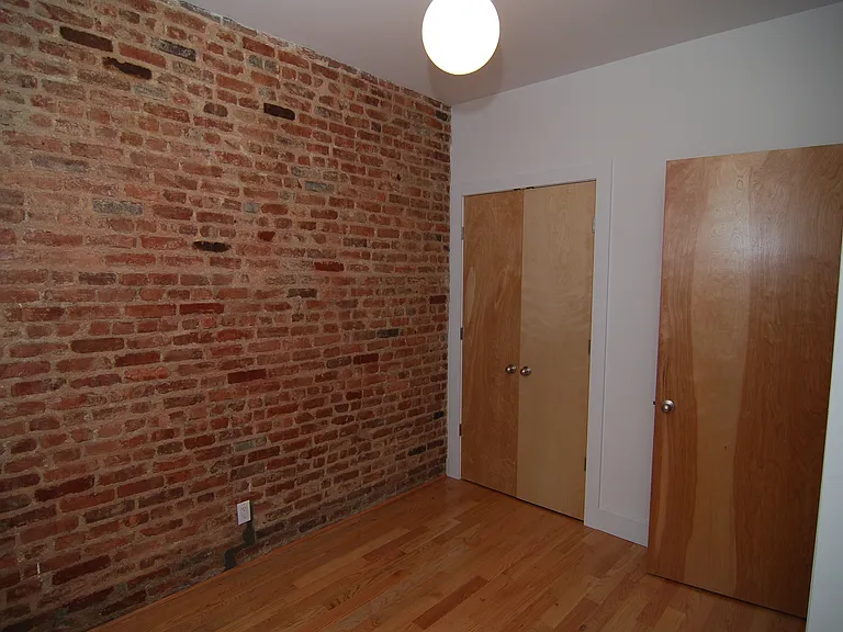76 Pinehurst Ave — Photo 7
