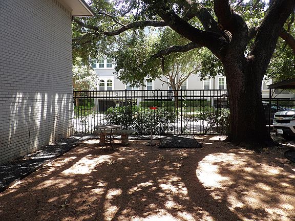 2nd image of 4405 McKinney Ave APT 103