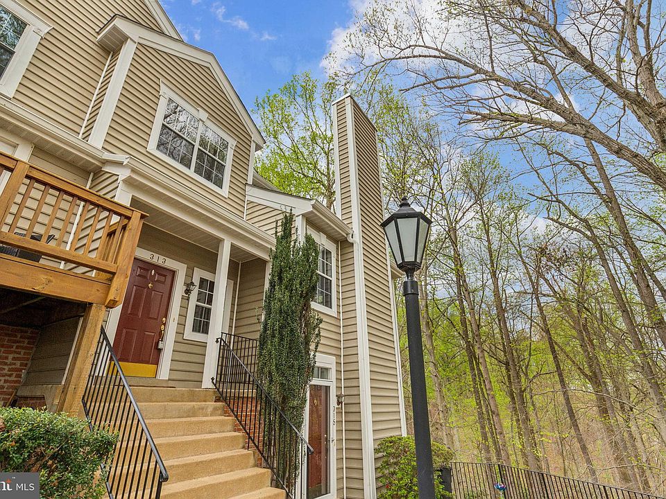1st image of 313 Overlook Dr #313