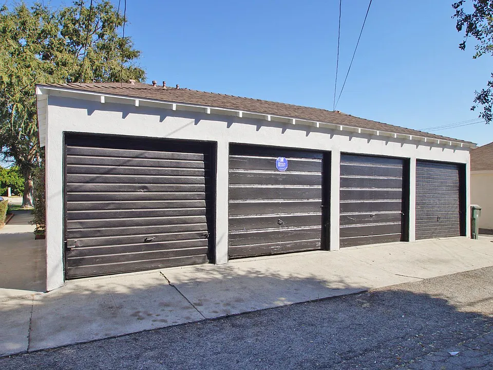 1 garage space for each unit
