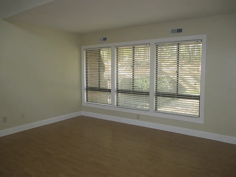 41 Greenside Ln — Photo 11