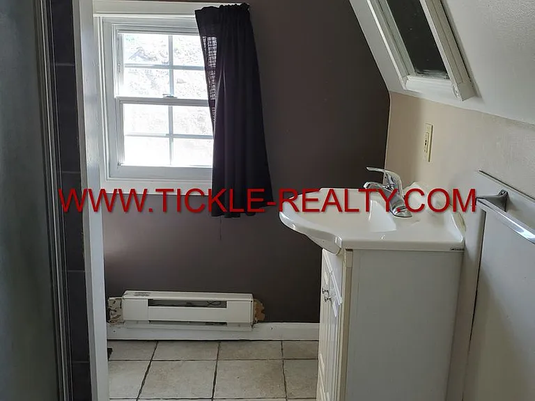 20 Tracy St — Photo 4