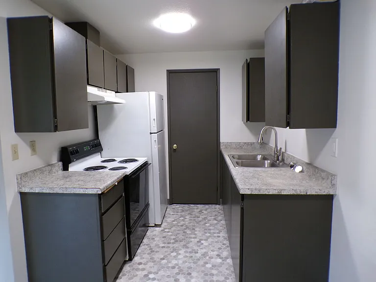 Woodshire Apartments — Photo 7