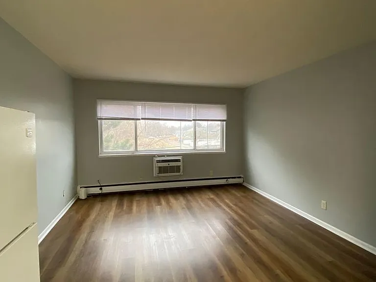 1221 Arundel St — Photo 4