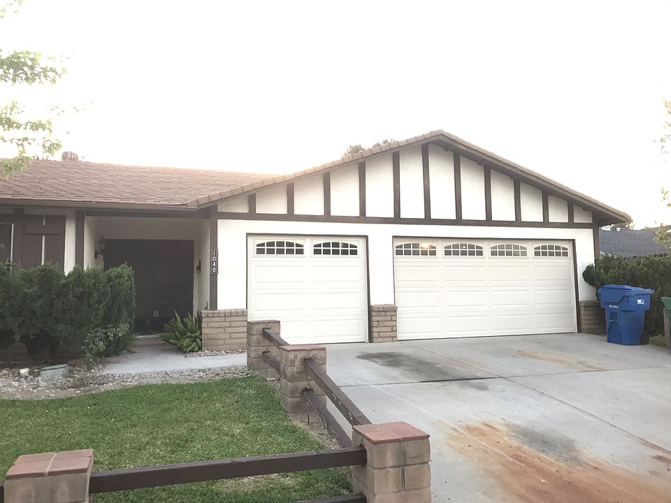 3br,2ba,3car garage $2,450mo