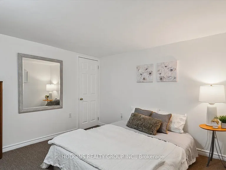65 Mineola Rd E #LOWER — Photo 9