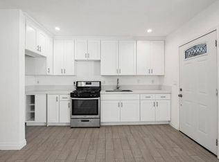 8126 Lesner Ave, Van Nuys, CA 91406
