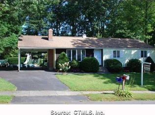 88 Glenwood Dr, Plainville, CT 06062