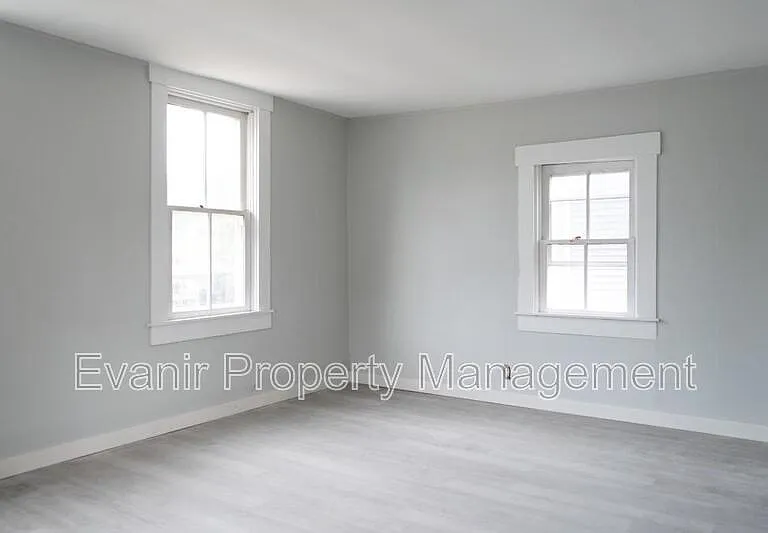 126 N Walnut St — Photo 29