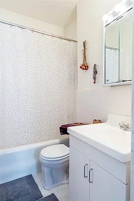 Rented by R New York | media 1