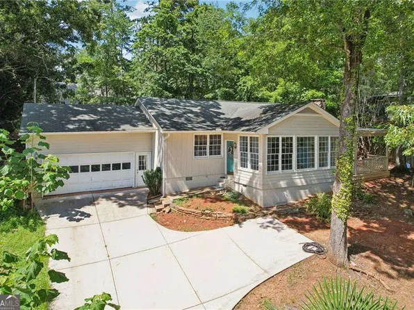 3638 Cameron Cir, Gainesville, GA 30506