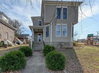1106 Parallel St, Atchison, KS 66002