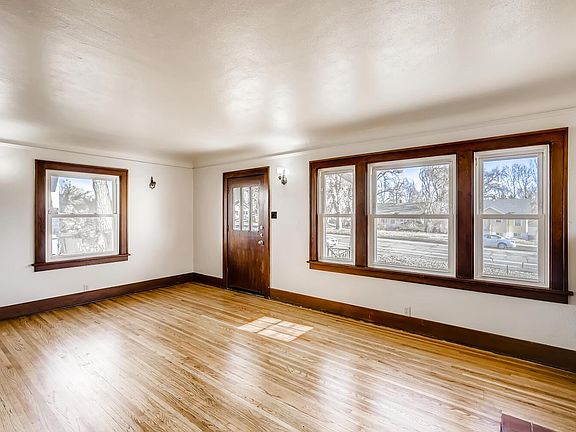 3rd image of 2205 9th Ave #A