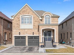 9 Fringetree Rd, Brampton, ON L6R3V8