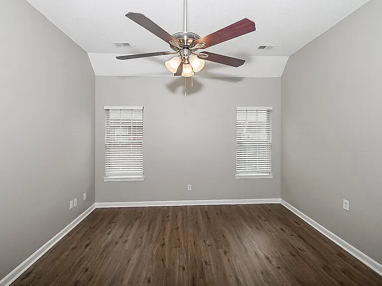 2785 Pinnacle Dr — Photo 9