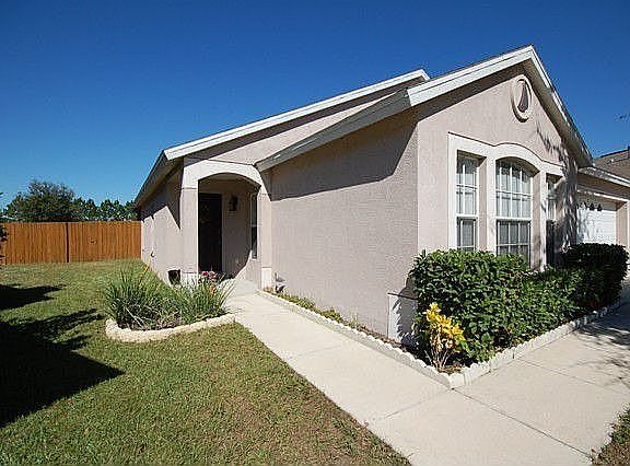 3rd image of 10870 Newbridge Dr