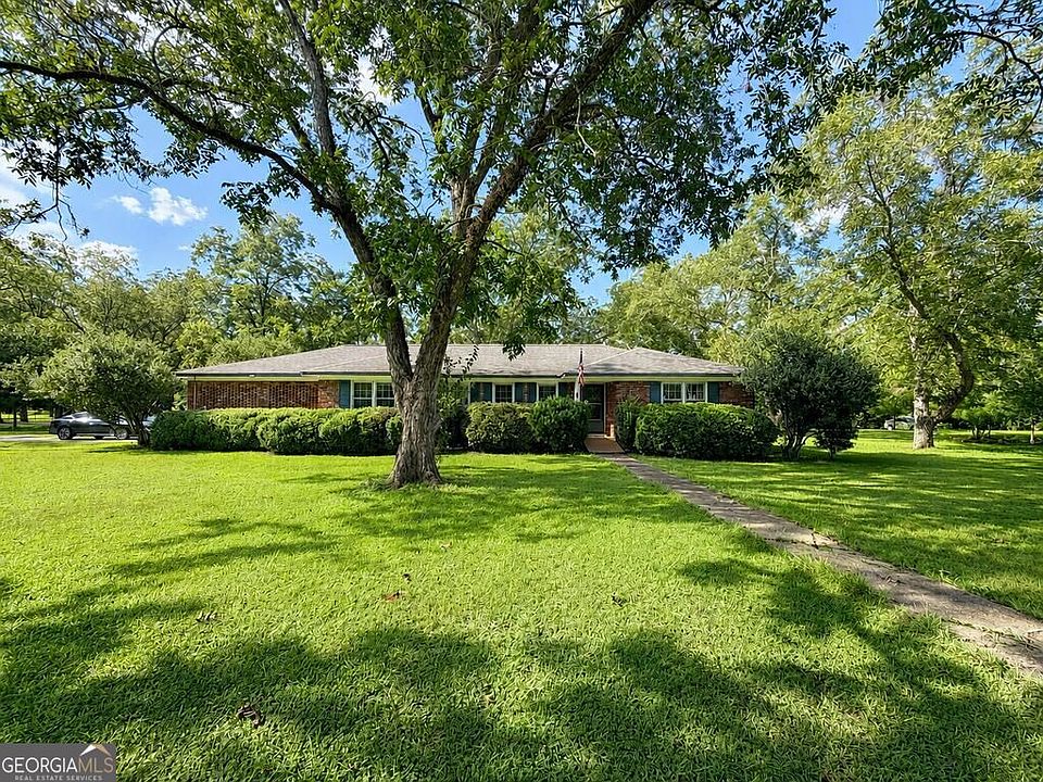1st image of 4917 Holly Hill Rd