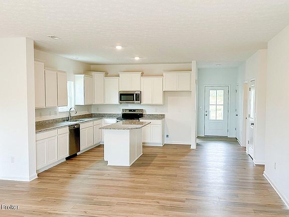 4th image of 1061 Stratton Way Lot 337