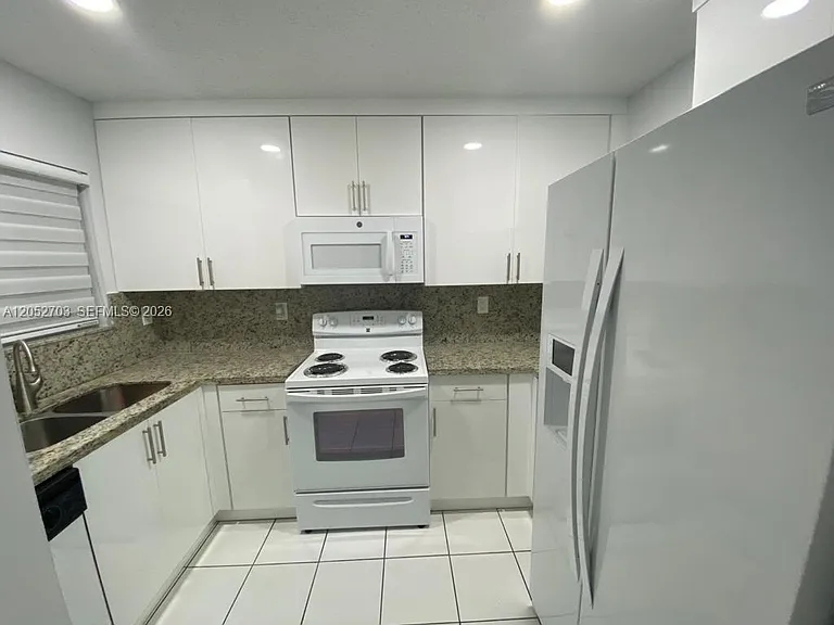 312 NW 114th Ave #4-103 — Photo 9