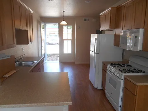 Chanate Cottages — Photo 3
