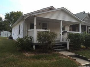 310 Picker Ave, Wood River, IL 62095