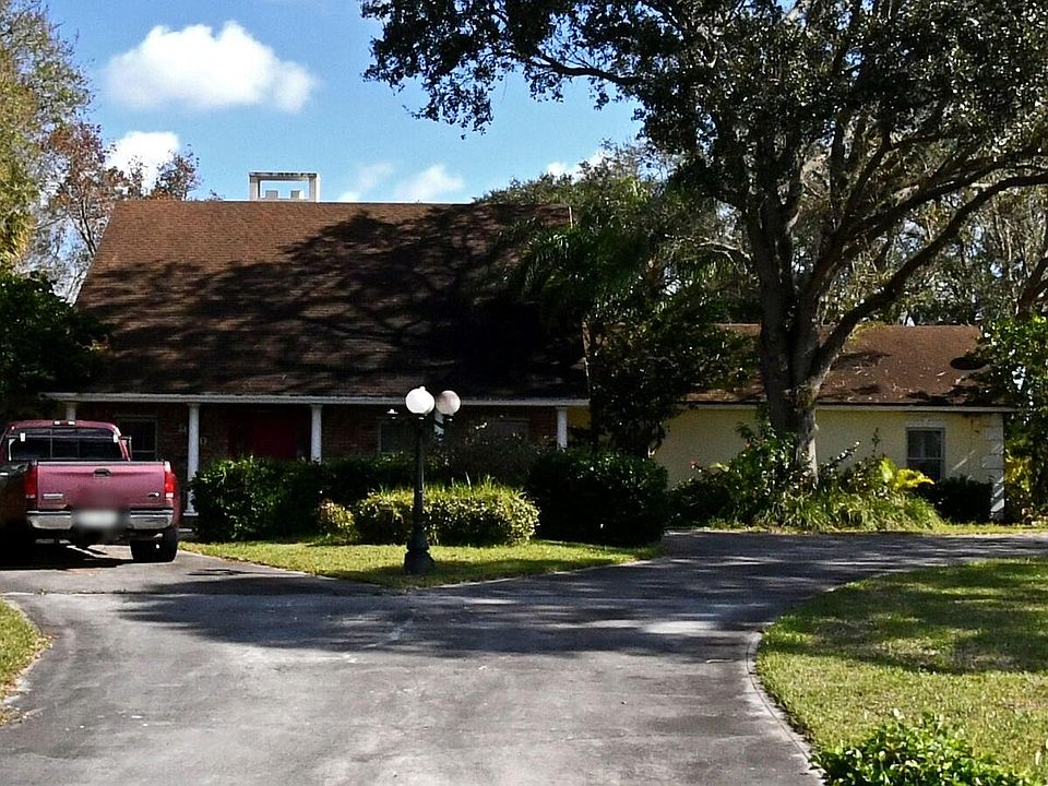 1st image of 510 Woodcrest Drive