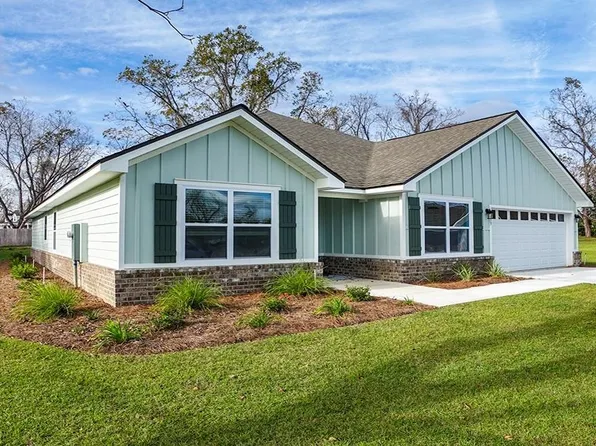 94 Hawthorn Pass, Crawfordville, FL 32327