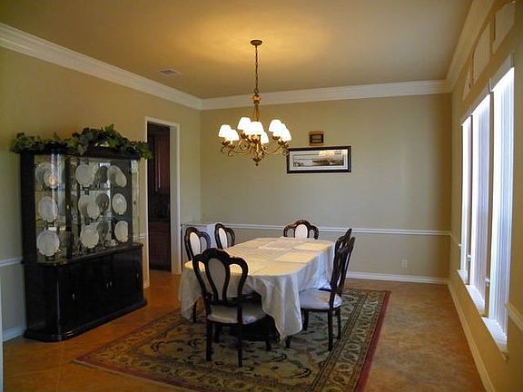 3rd image of 2704 San Carlos Ct