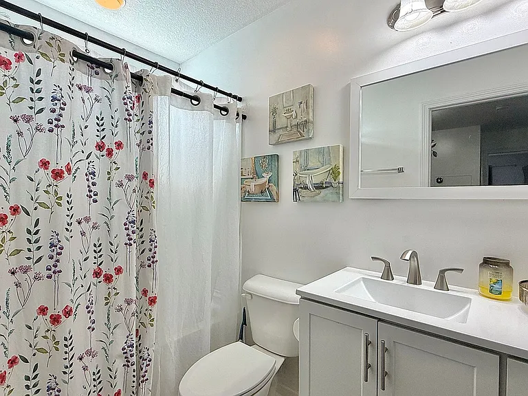 615 Amhearst Row — Photo 26