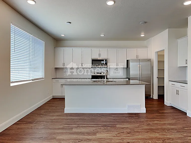 2625 W 3290 S — Photo 7