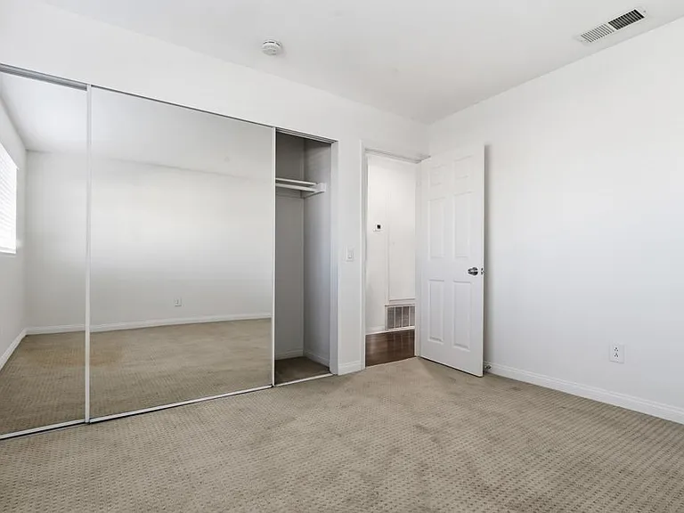255 S 2nd St S #7 — Photo 15