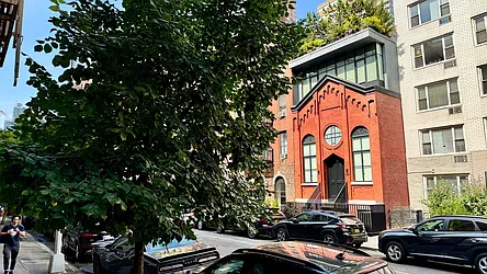 Rented by HOLTON REAL ESTATE INC.