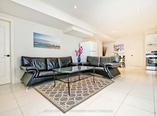 206 Kingsdale Ave, Toronto, ON M2N 3W9