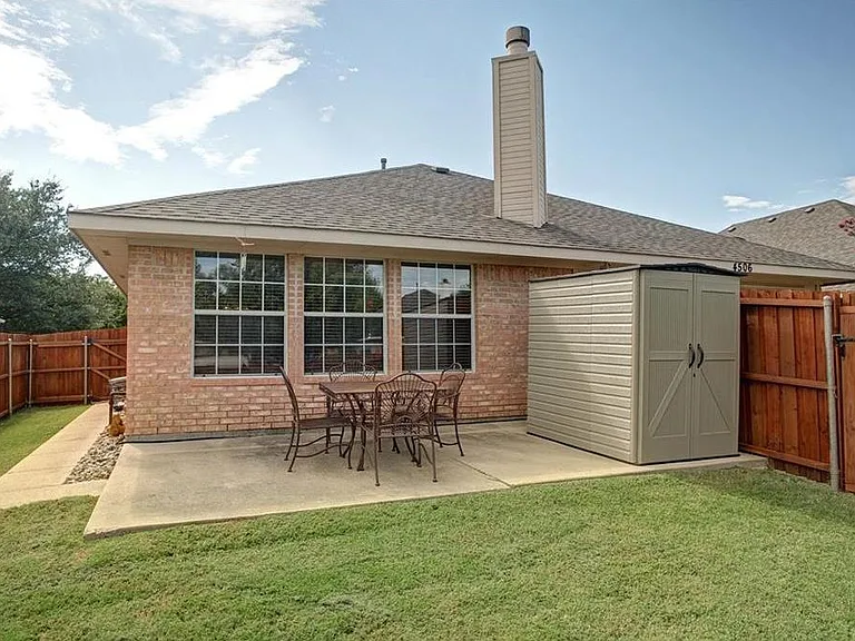 4506 Highlands Dr — Photo 9