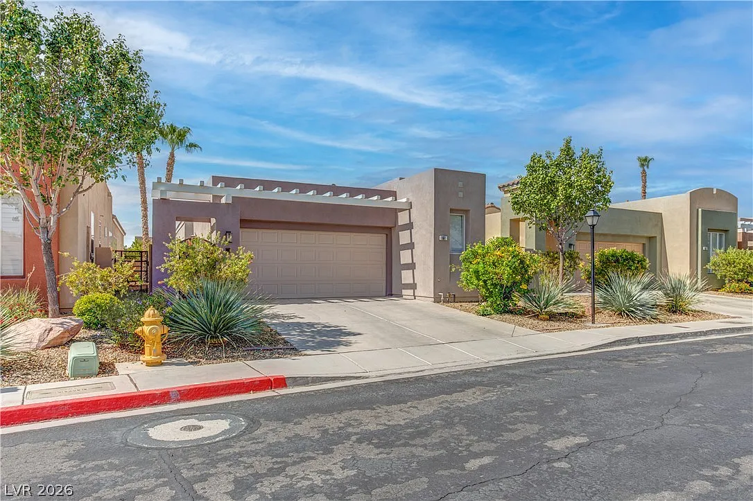 3 bed, 2.0 bath, 1593 sqft, $2,250 — Photo 3
