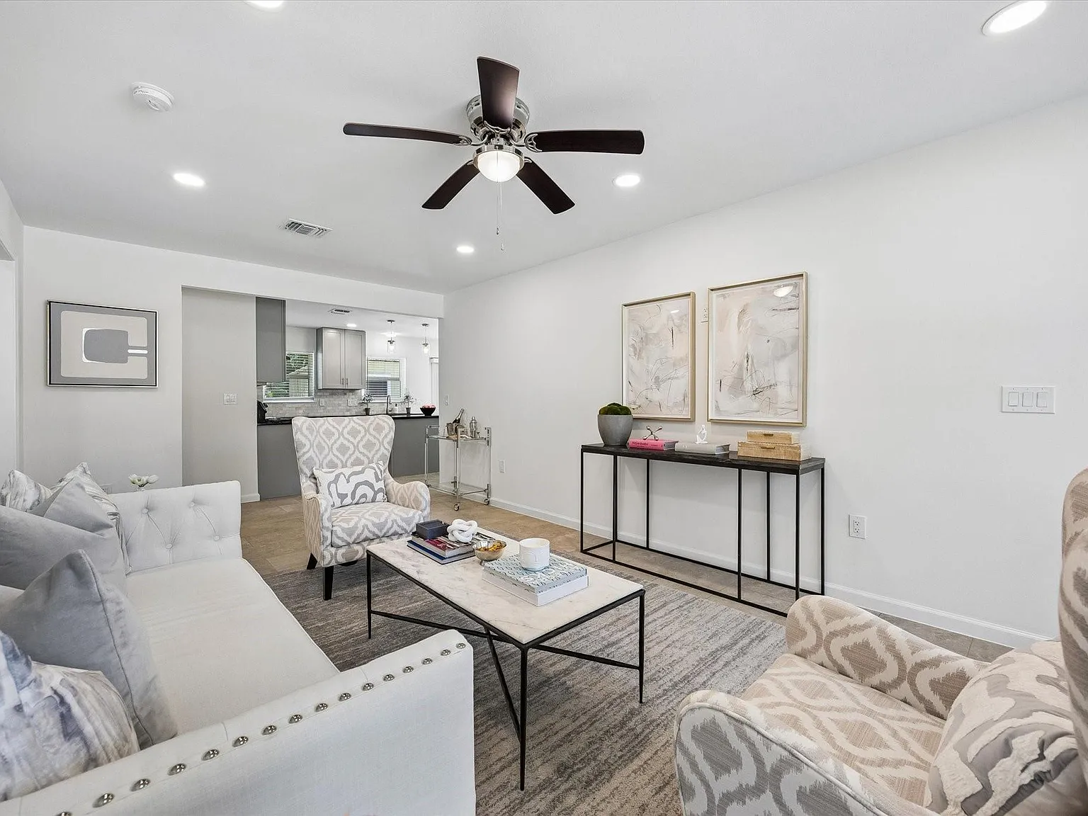 2 bed, 2.0 bath, 1183 sqft, $2,100 — Photo 4