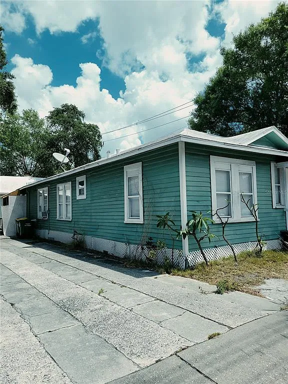 2 bed, 1.0 bath, 792 sqft, $1,699 — Photo 2