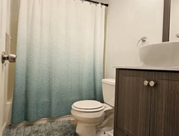 221 Washington St #3 — Photo 4