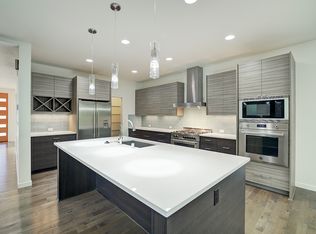 355 Slater St S, Kirkland, WA 98033