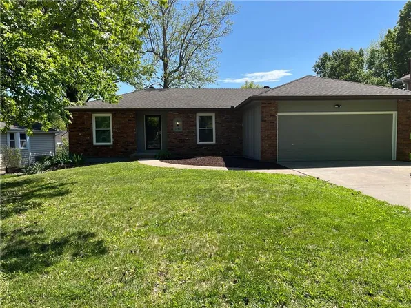 12811 W 100th Ter, Lenexa, KS 66215