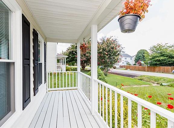 4th image of 8277 Laurel Meadows Dr