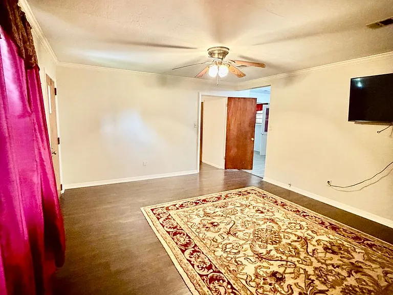 6428 Bain Blvd — Photo 9