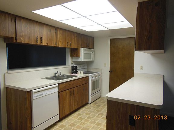 2nd image of 1810 Willow Oak Dr S