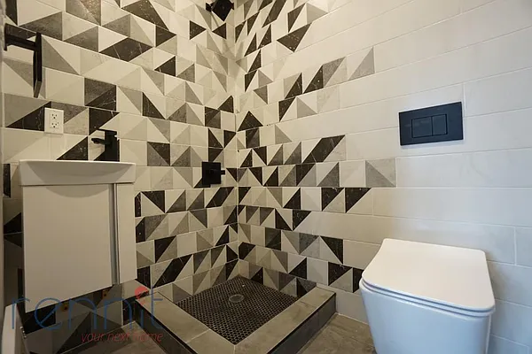 Rented by Rennit Inc. | media 31