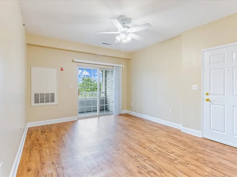 North Pointe Apartments — Photo 92